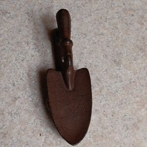 Cast Iron Garden Trowel Shovel Door Knocker